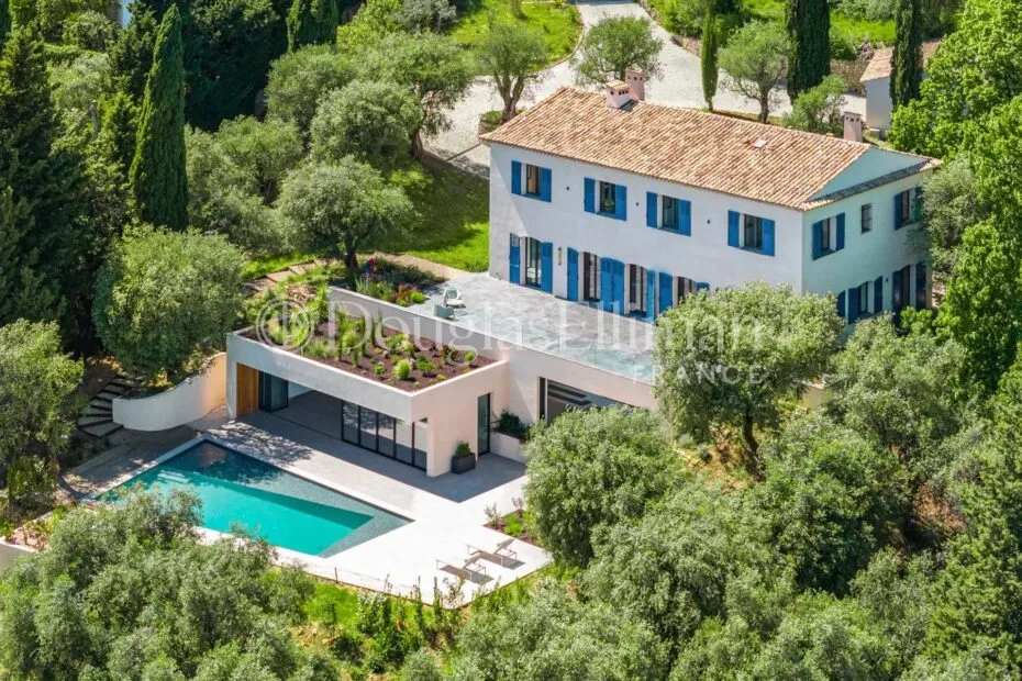 Image - GRASSE — Une bastide magistralement restaurée avec vue panoramique sur la mer