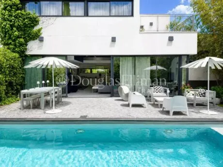 Image - BORDEAUX – Parc Bordelais – 300 m² house with garden and pool - Picture n°1