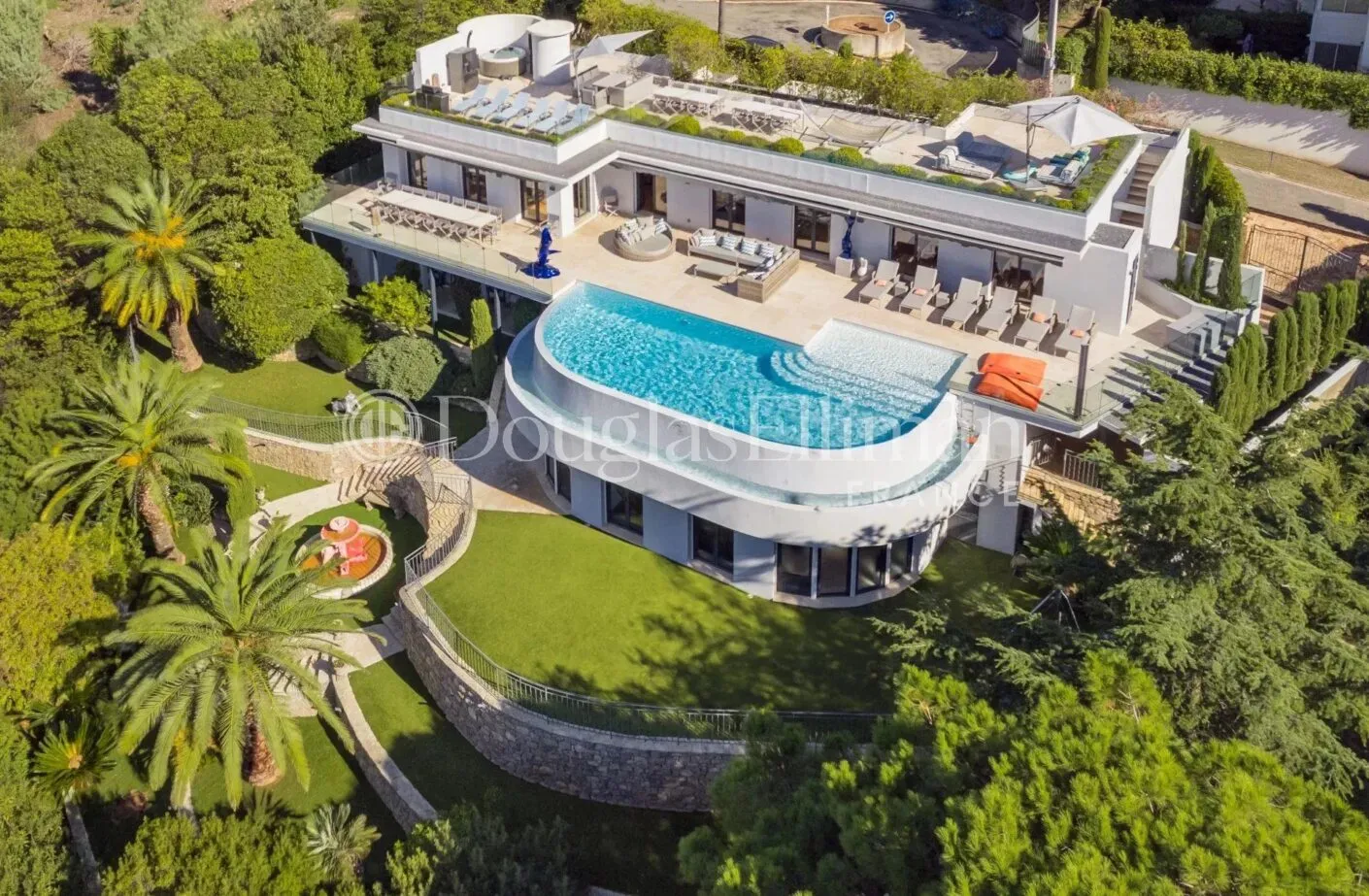 Image - CANNES – Superbe propriété moderne avec vue mer